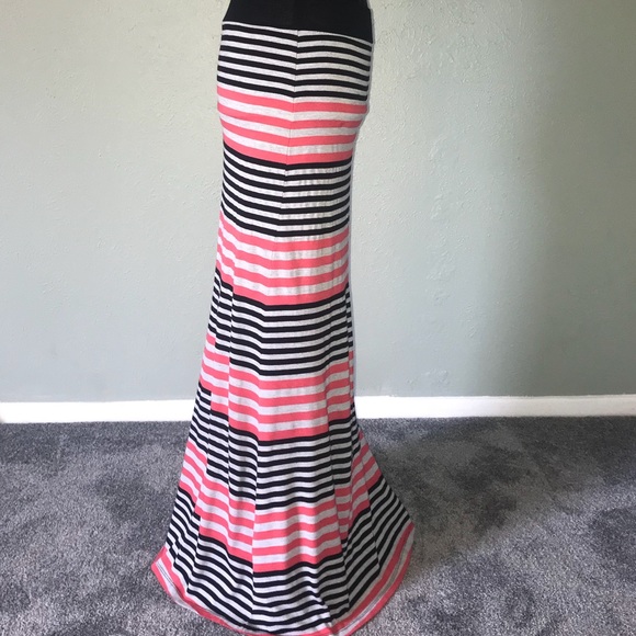 GUESS - striped maxi skirt (coral and black) - Picture 4 of 5